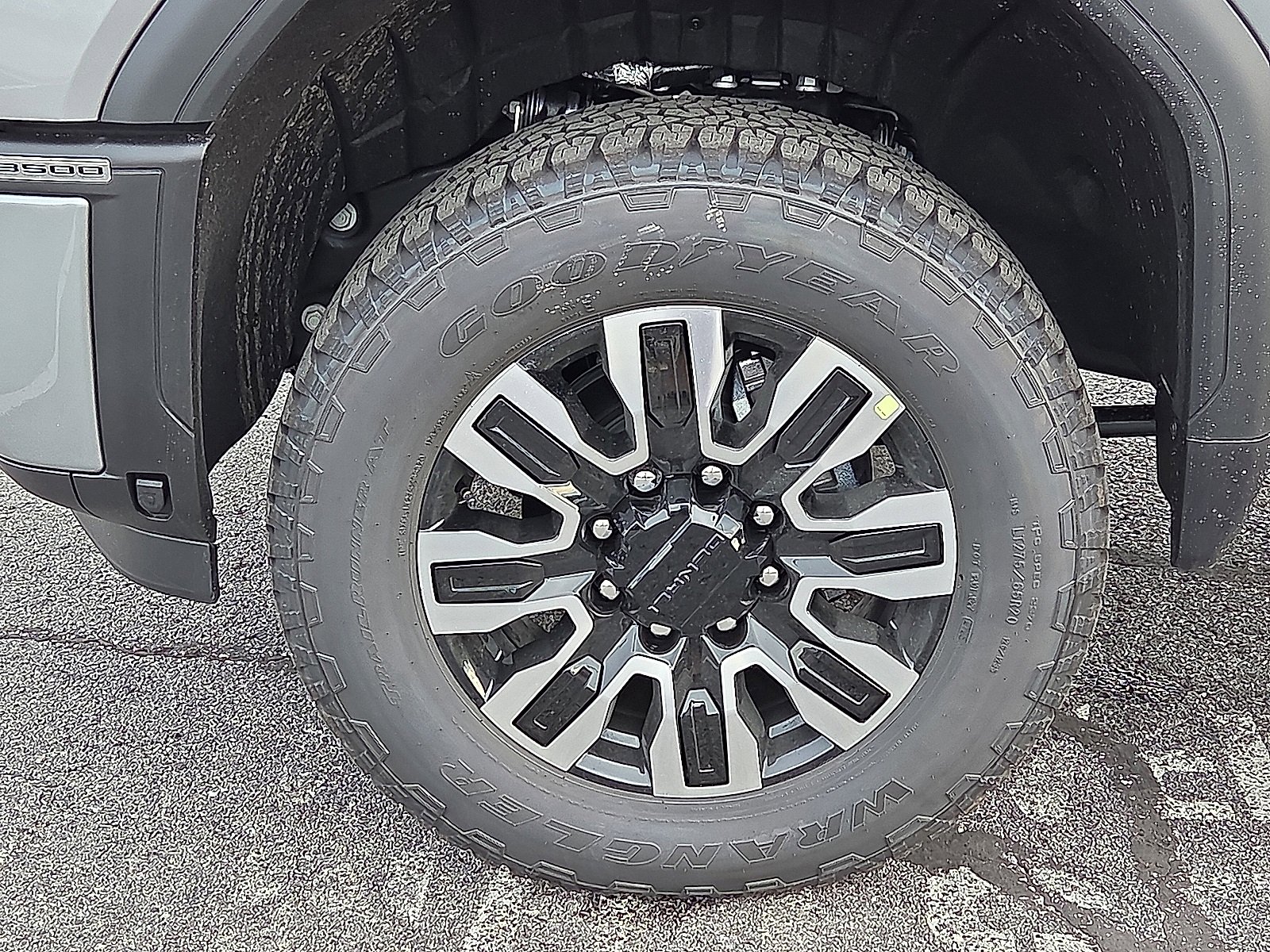 New 2026 GMC Sierra 3500 Denali Ultimate image 7