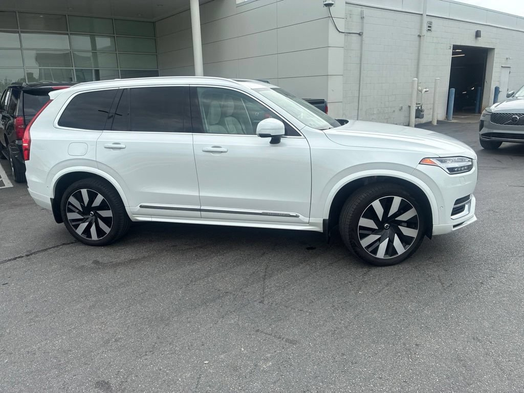 Used 2024 Volvo XC90 T8 Plus w/ Protection Package Premier AWD/4WD image 2