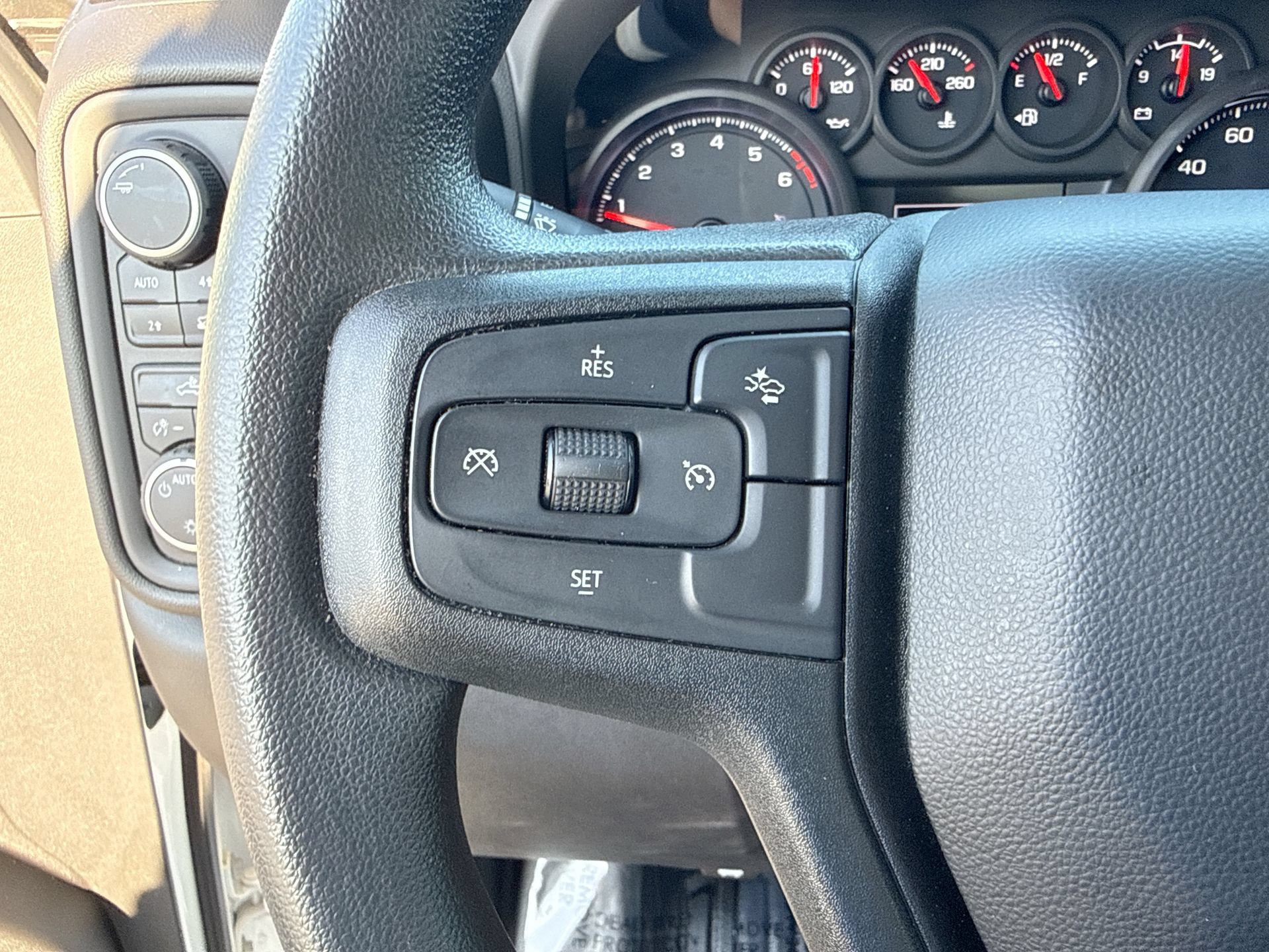 Used 2022 Chevrolet Silverado 1500 W/T w/ WT Value Package AWD/4WD image 15
