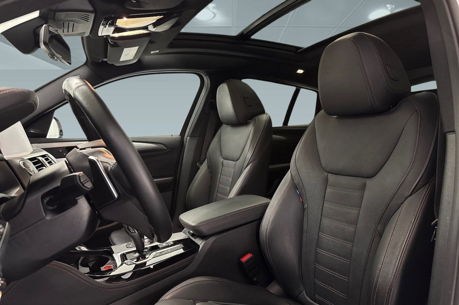 Used 2019 BMW X4 M40i w/ Executive Package image 15