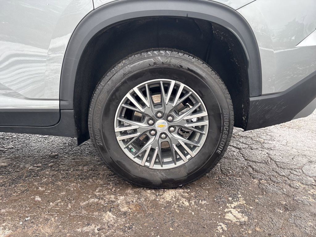 Used 2024 Chevrolet Traverse LT w/ Trailering Package image 30