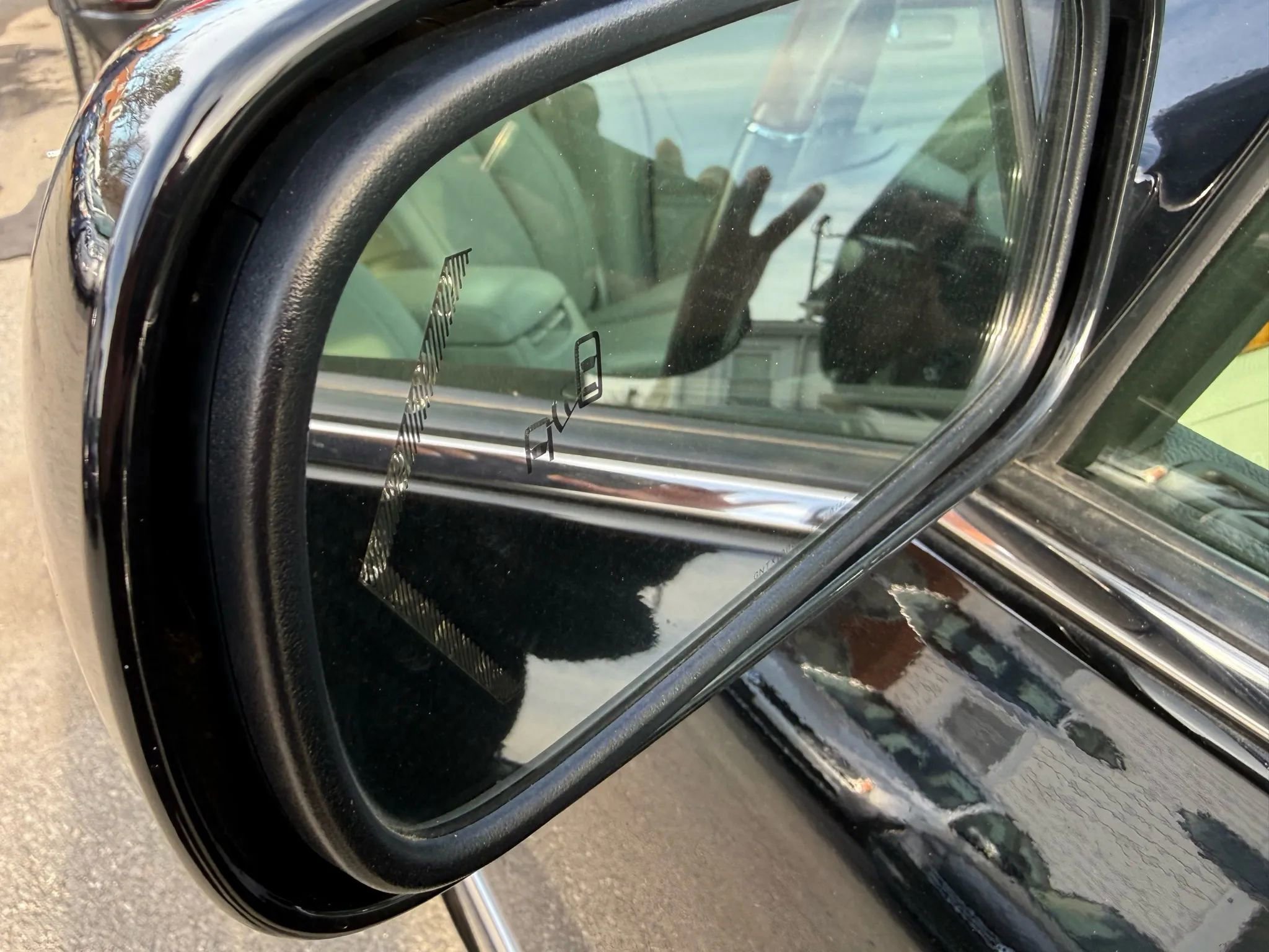 Used 2010 Cadillac DTS Platinum FWD image 42