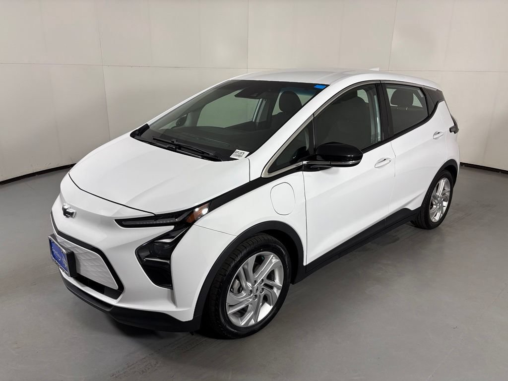 Certified 2023 Chevrolet Bolt LT w/ Driver Confidence Package FWD image 5