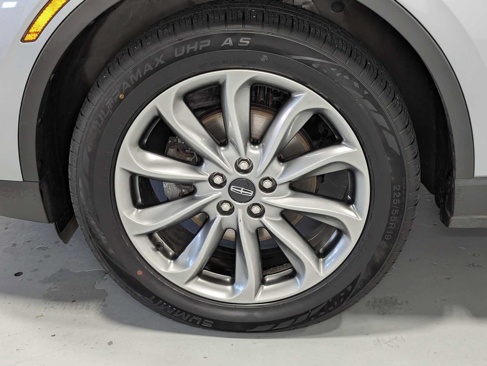 Used 2022 Lincoln Corsair AWD w/ Premium Package image 3