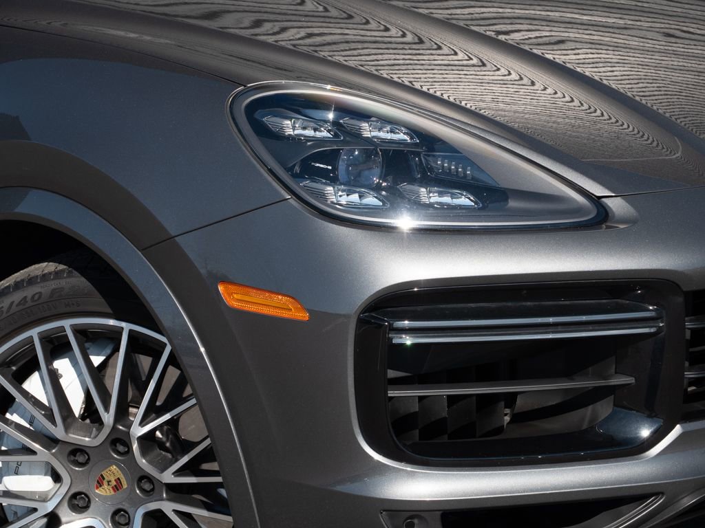 Certified 2023 Porsche Cayenne Turbo AWD/4WD image 38