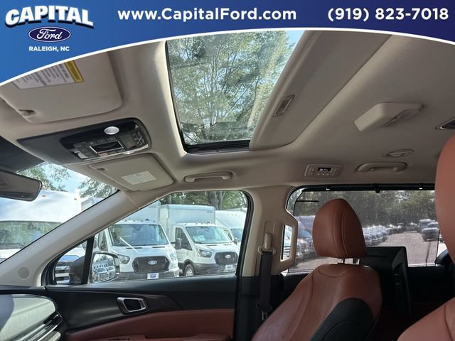Used 2025 Kia Carnival SX FWD image 22