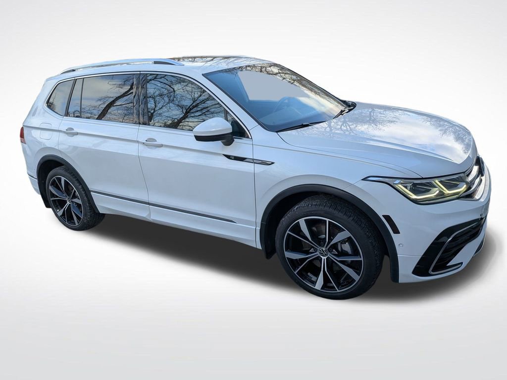 Used 2022 Volkswagen Tiguan SEL R-Line image 8