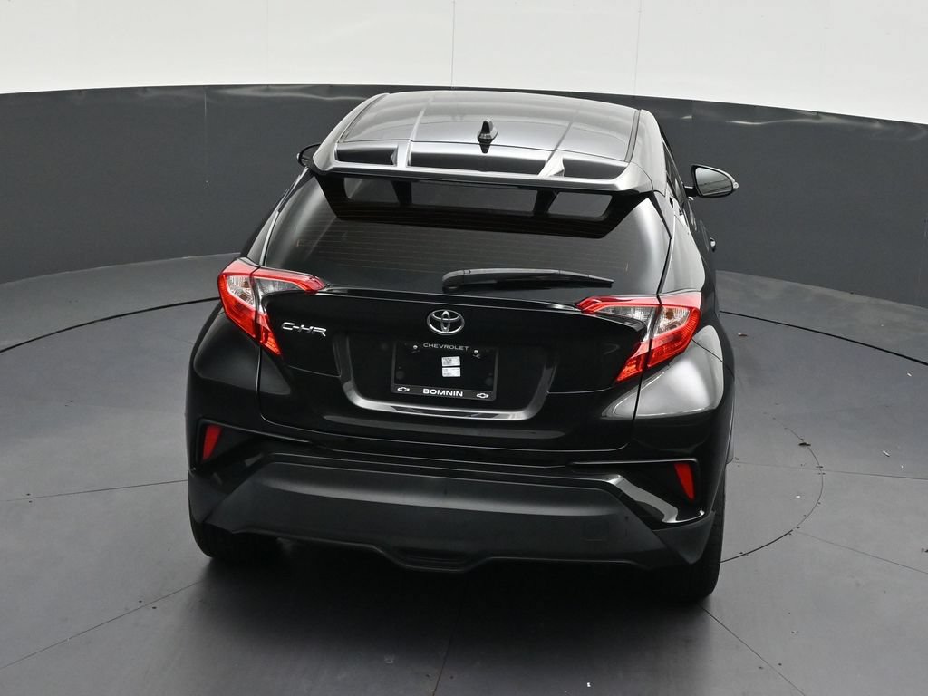 Used 2021 Toyota C-HR LE FWD image 23