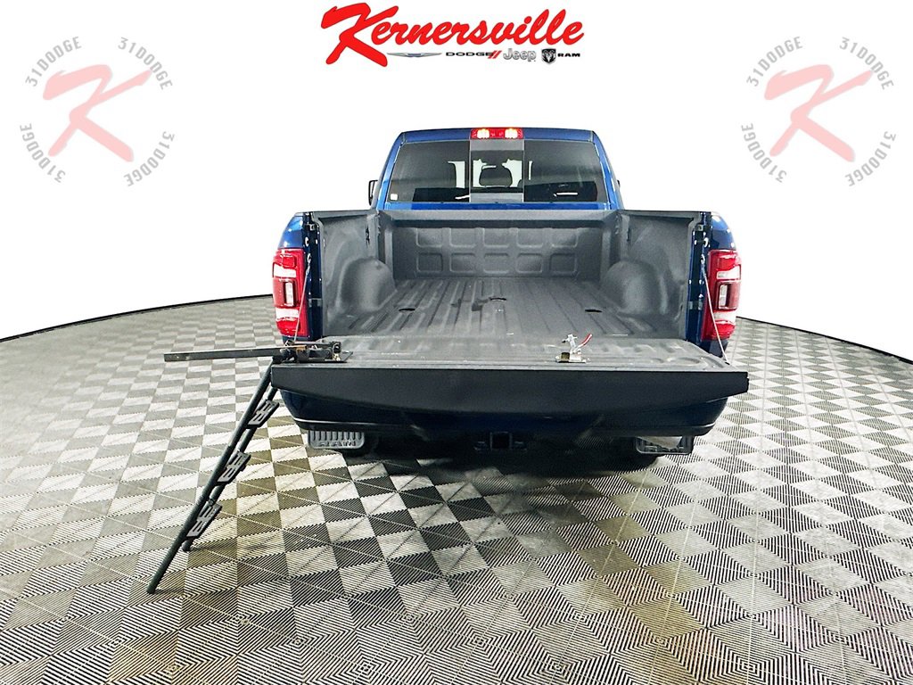 Used 2024 RAM 3500 Laramie image 29