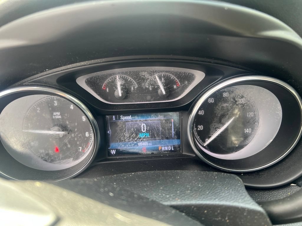 Used 2020 Buick Envision Preferred w/ LPO, Cargo Package FWD image 2