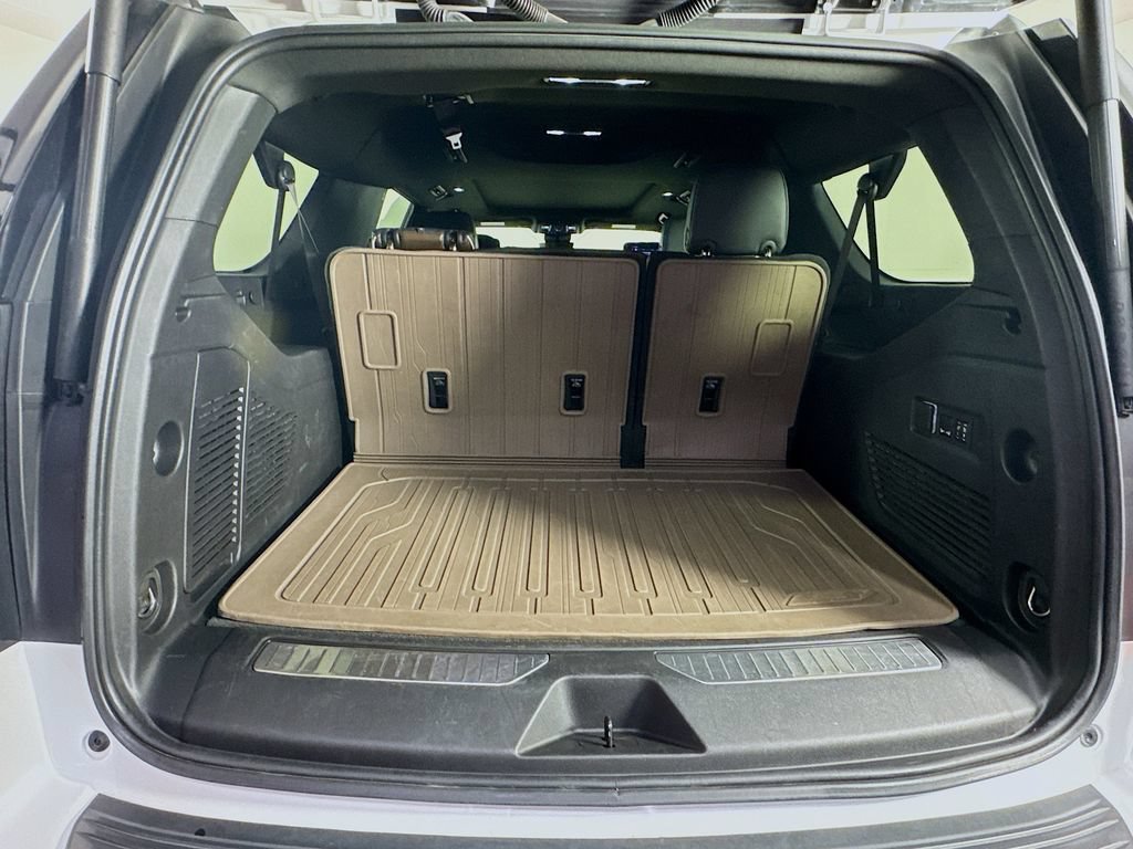 Used 2025 GMC Yukon XL Denali Ultimate w/ LPO, Floor Liner Package AWD/4WD image 31