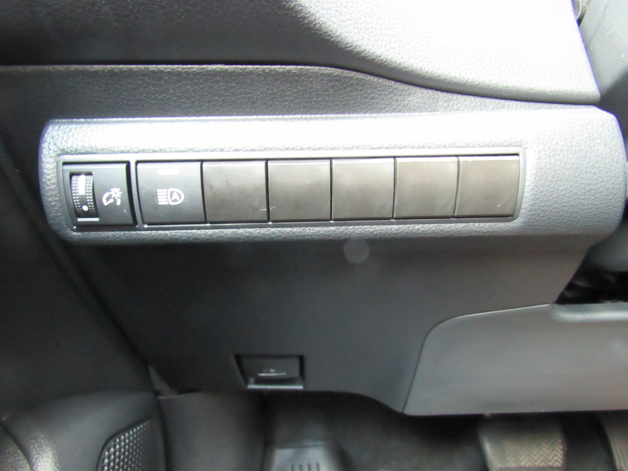 Used 2024 Toyota Corolla LE FWD image 16