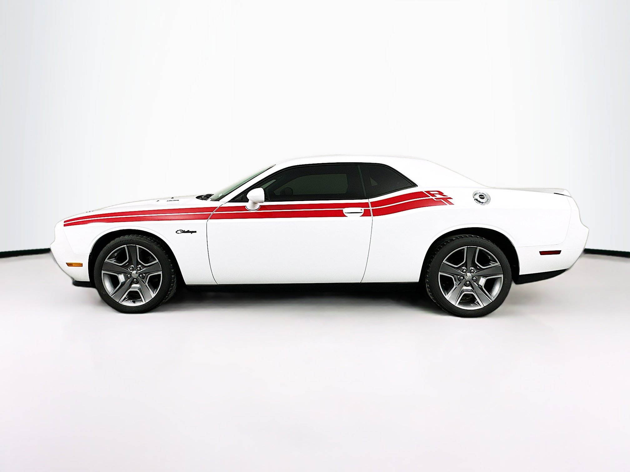 Used 2012 Dodge Challenger R/T image 4