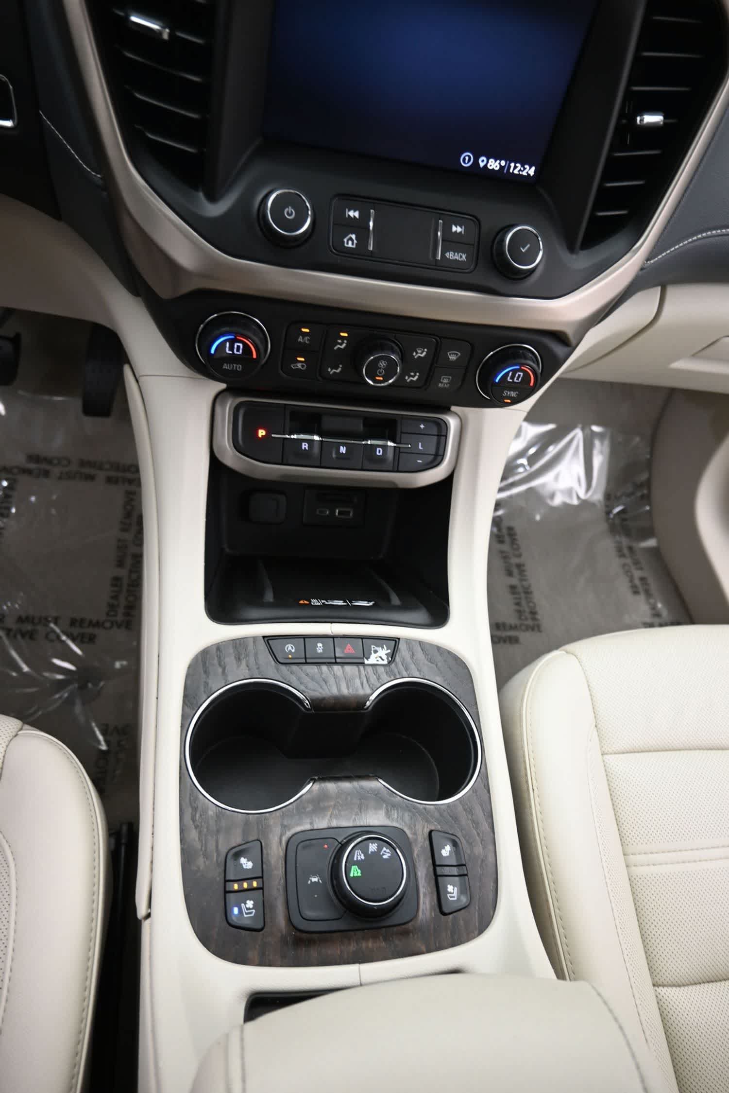 Used 2020 GMC Acadia Denali w/ LPO, Adventure Package AWD/4WD image 19