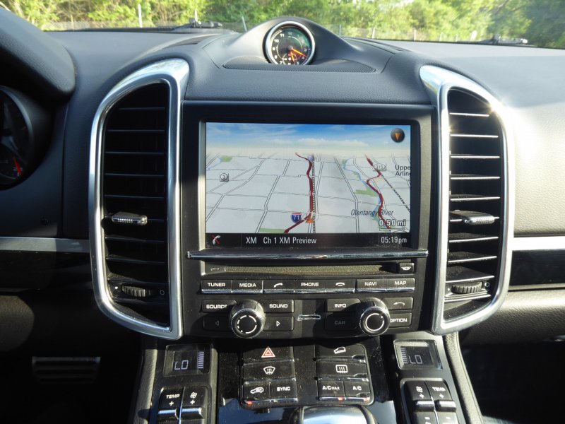 Used 2014 Porsche Cayenne GTS image 16