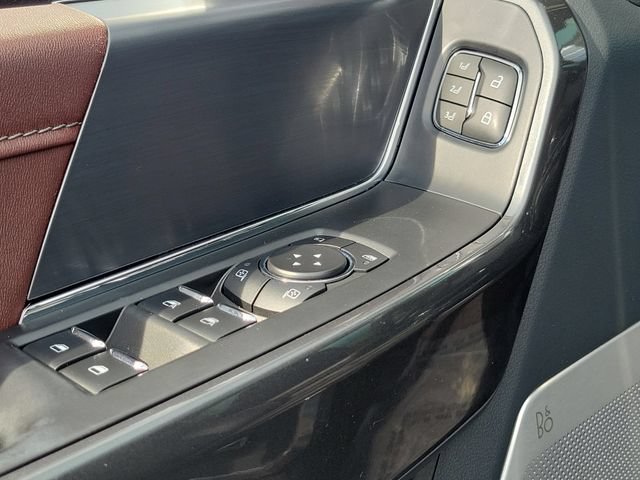 Used 2021 Ford F150 Lariat w/ Equipment Group 502A High AWD/4WD image 23