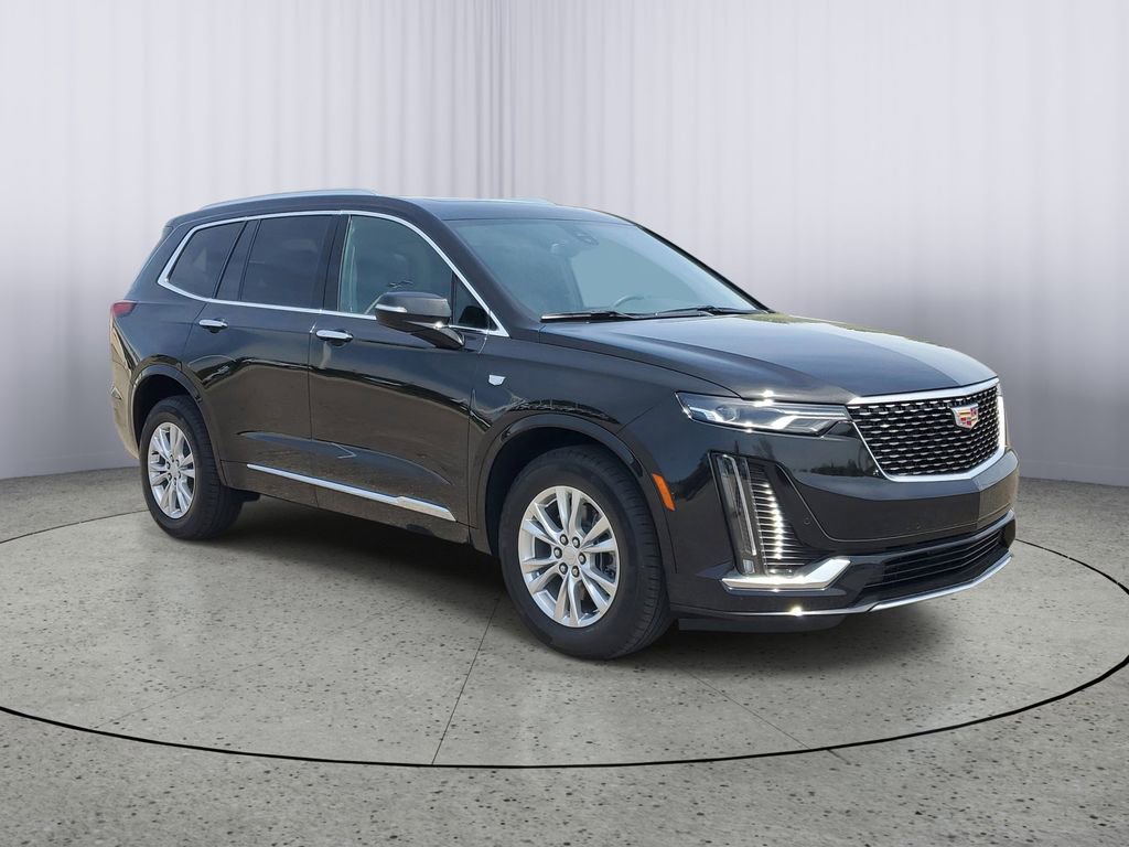 Used 2025 Cadillac XT6 Luxury AWD/4WD image 2