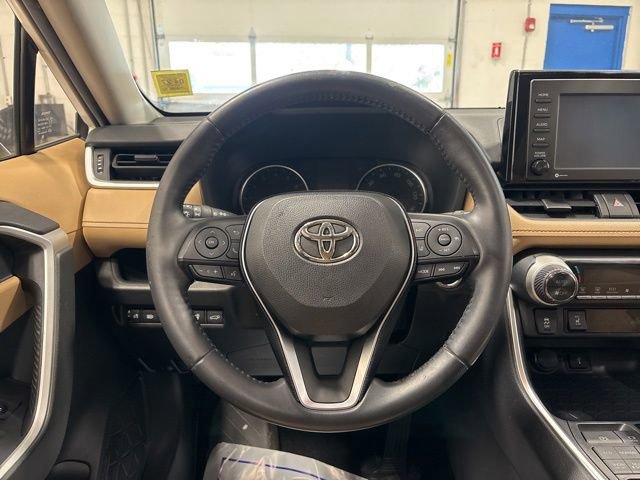 Used 2020 Toyota RAV4 XLE w/ Convenience Package AWD/4WD image 14