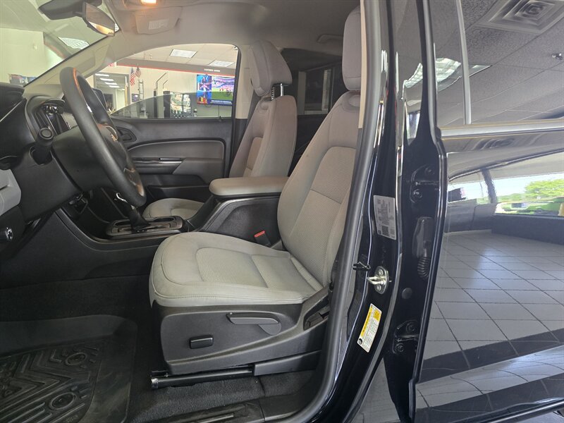 Used 2022 Chevrolet Colorado W/T w/ WT Convenience Package RWD image 9