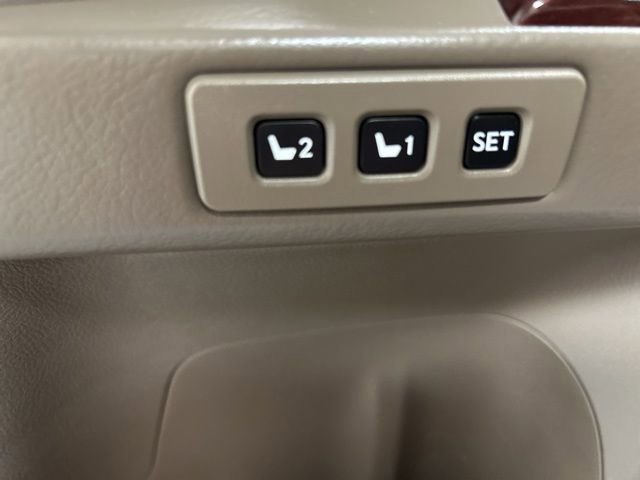 Used 2014 Lexus GX 460 Luxury w/ Preferred Accessory Package image 12