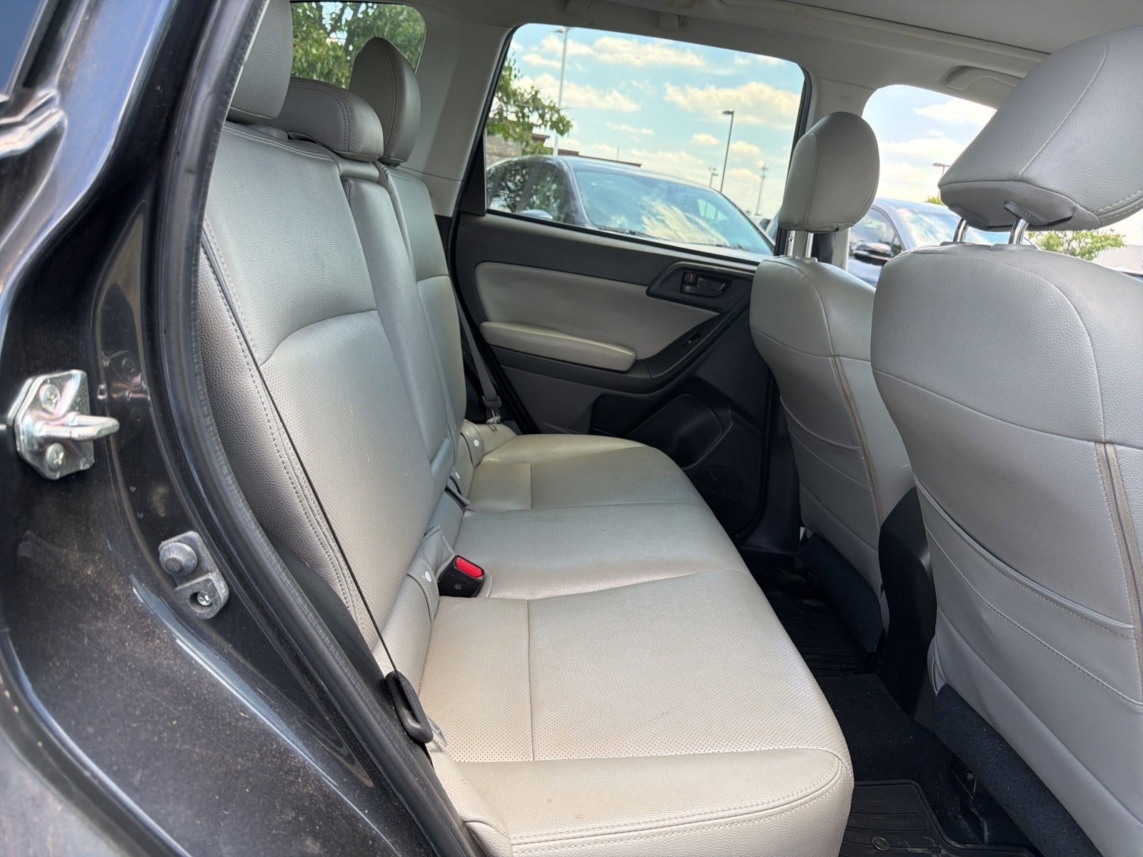 Used 2015 Subaru Forester 2.5i Premium w/ All-Weather Package AWD/4WD image 18