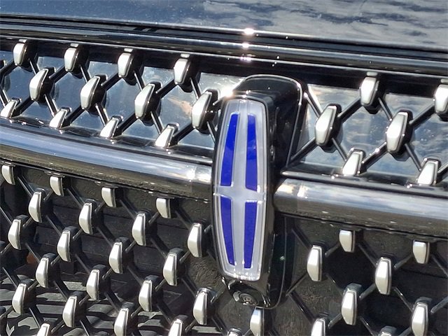 Certified 2025 Lincoln Nautilus Reserve image 29