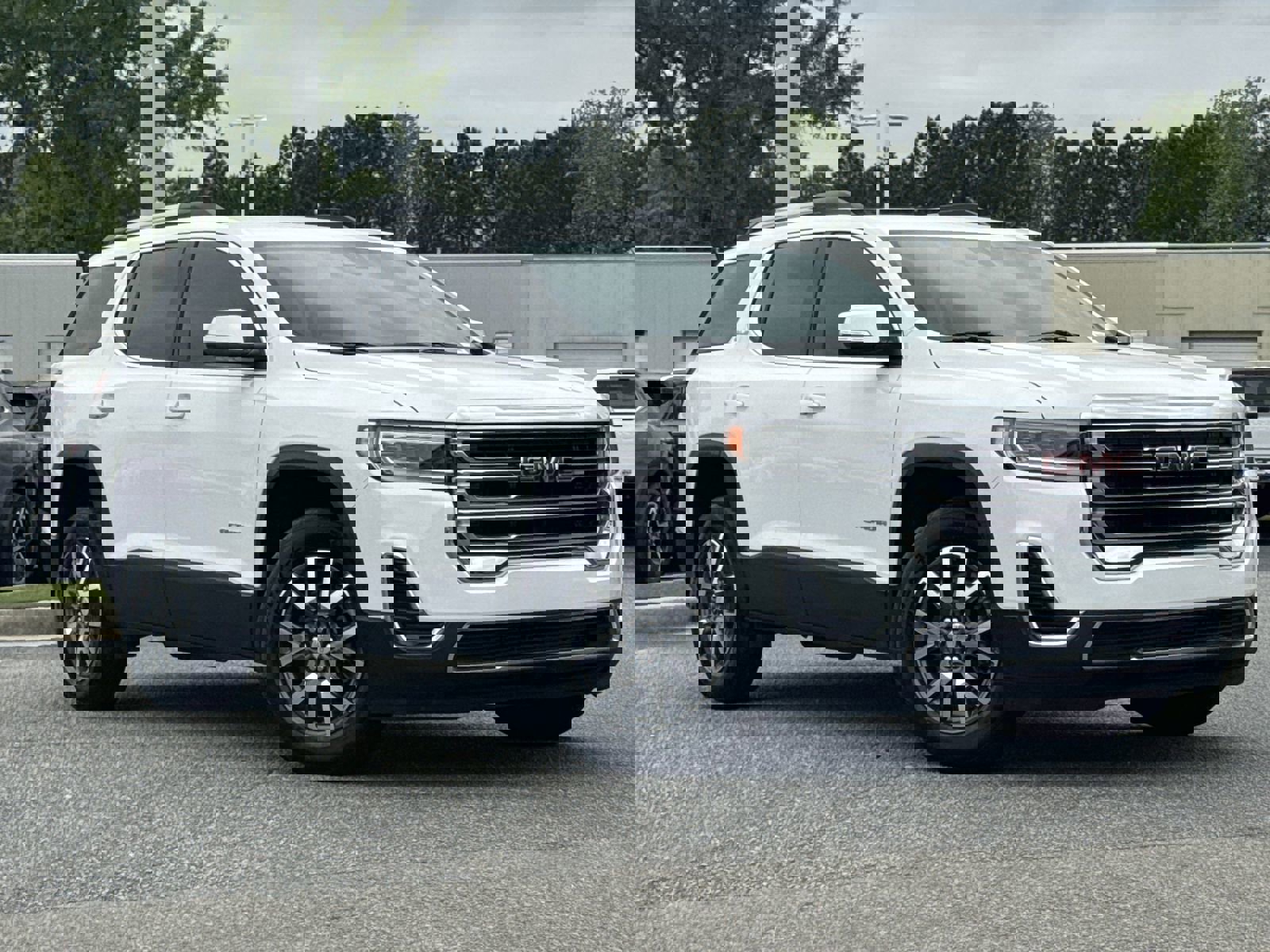 Certified 2023 GMC Acadia SLE w/ Driver Convenience Package image 2