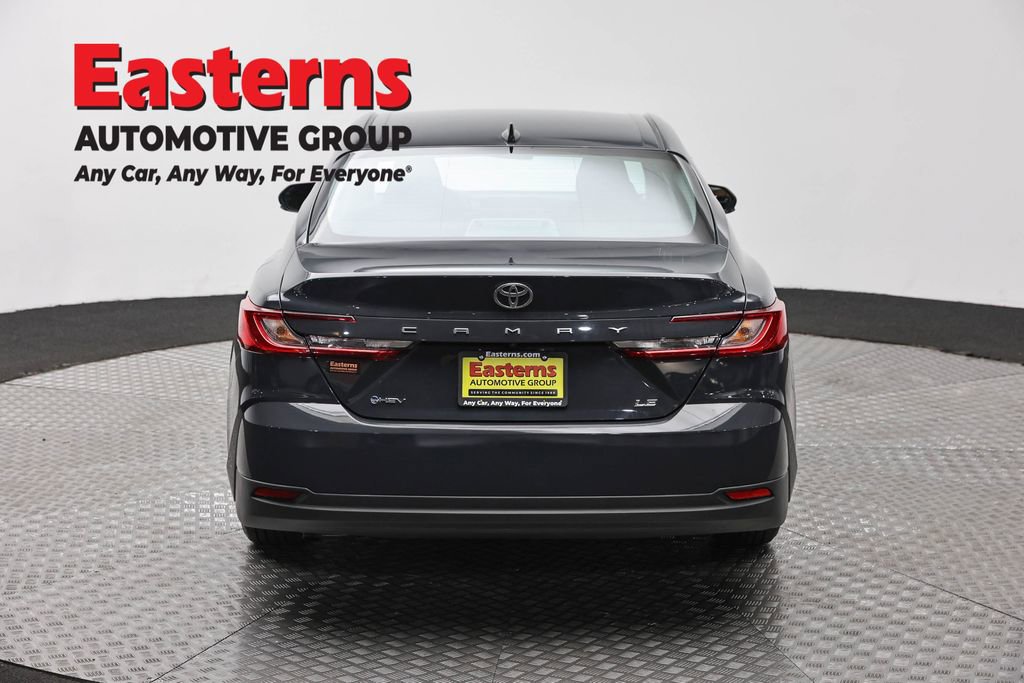 Used 2025 Toyota Camry LE FWD image 6