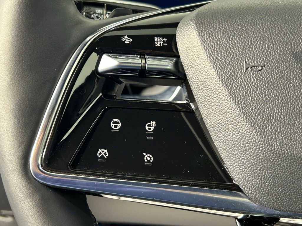 Used 2023 Cadillac Lyriq AWD image 28