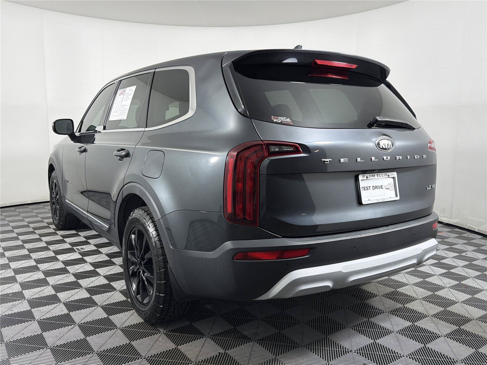 Used 2021 Kia Telluride LX FWD image 4