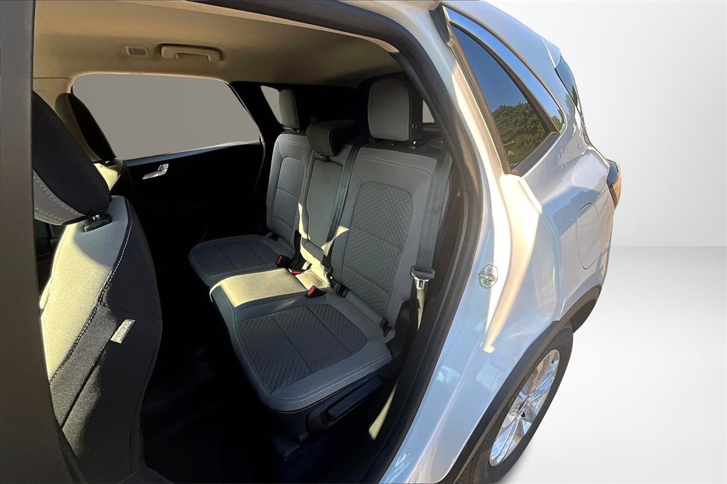 Used 2020 Ford Escape SE image 22