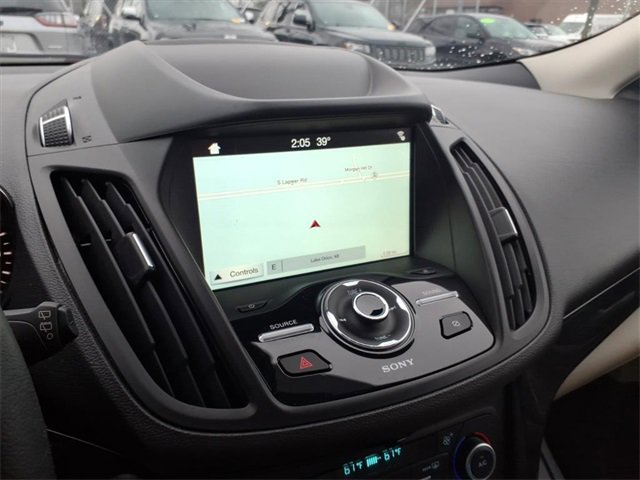 Used 2019 Ford Escape Titanium image 17