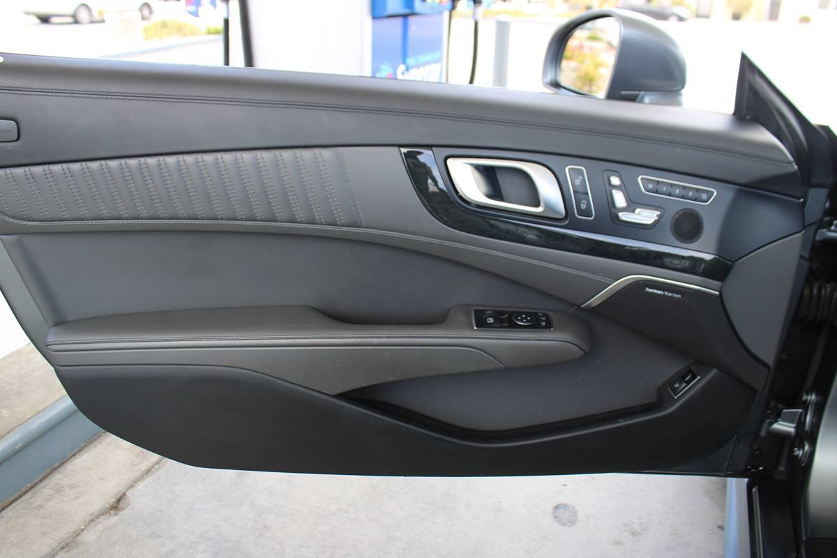 Used 2017 Mercedes-Benz SL 550 image 45