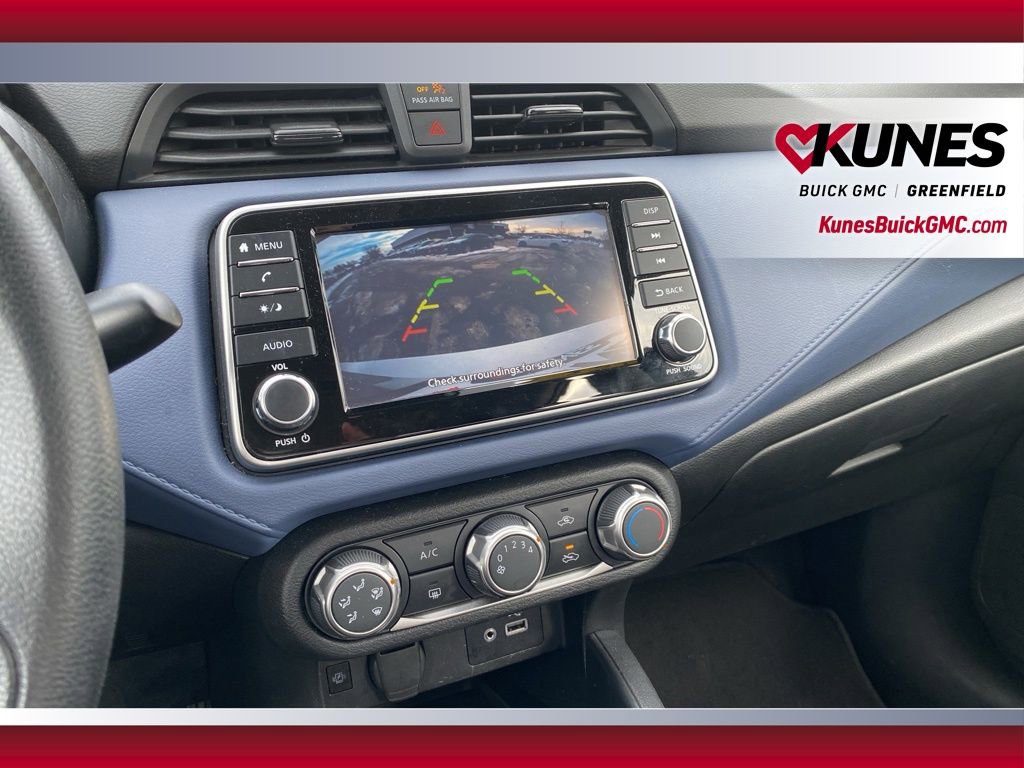 Used 2023 Nissan Versa SV image 21