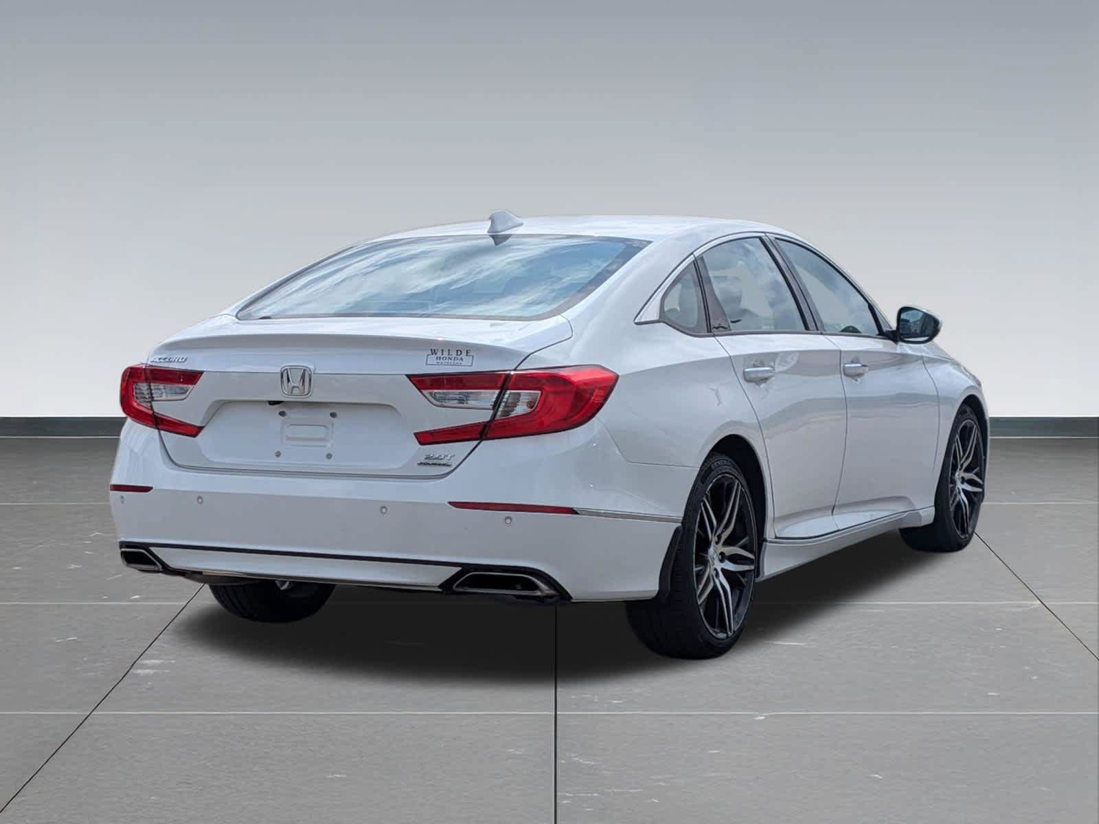 Used 2021 Honda Accord Touring image 5