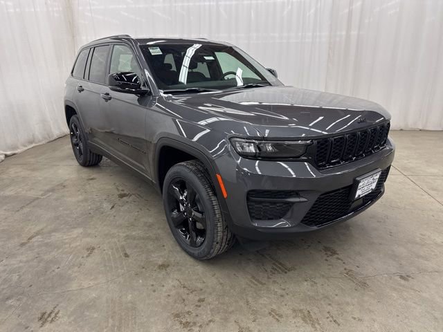 New 2025 Jeep Grand Cherokee Altitude image 1