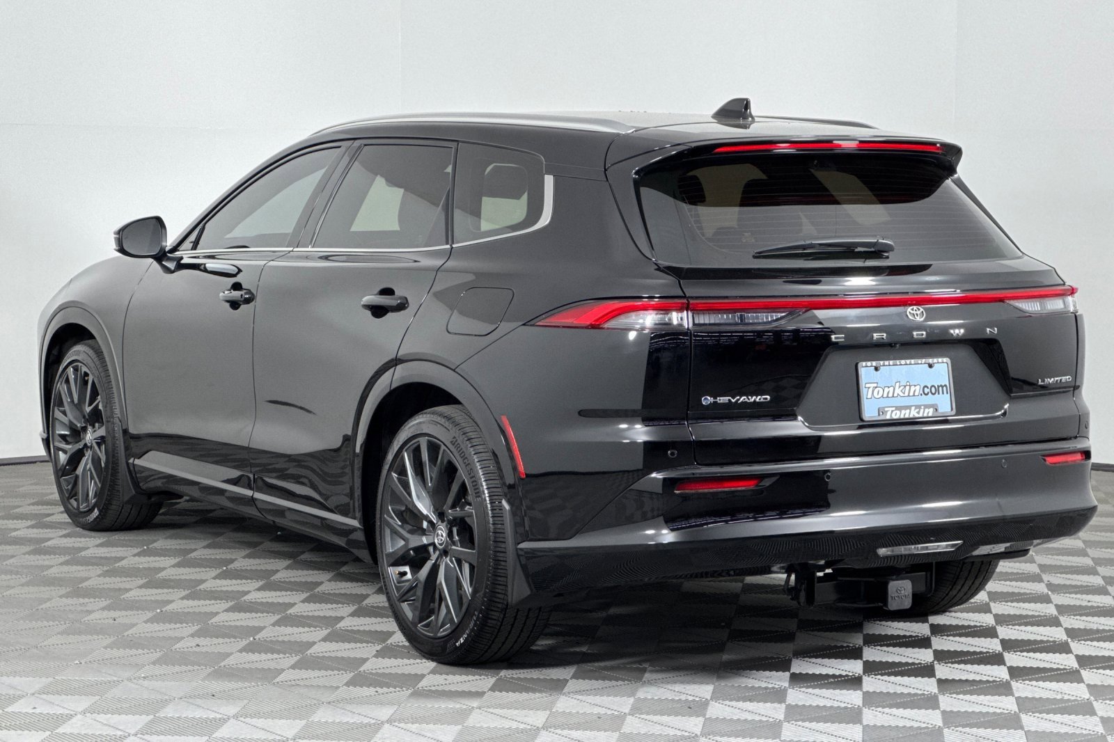 Used 2025 Toyota Crown Signia Limited image 6