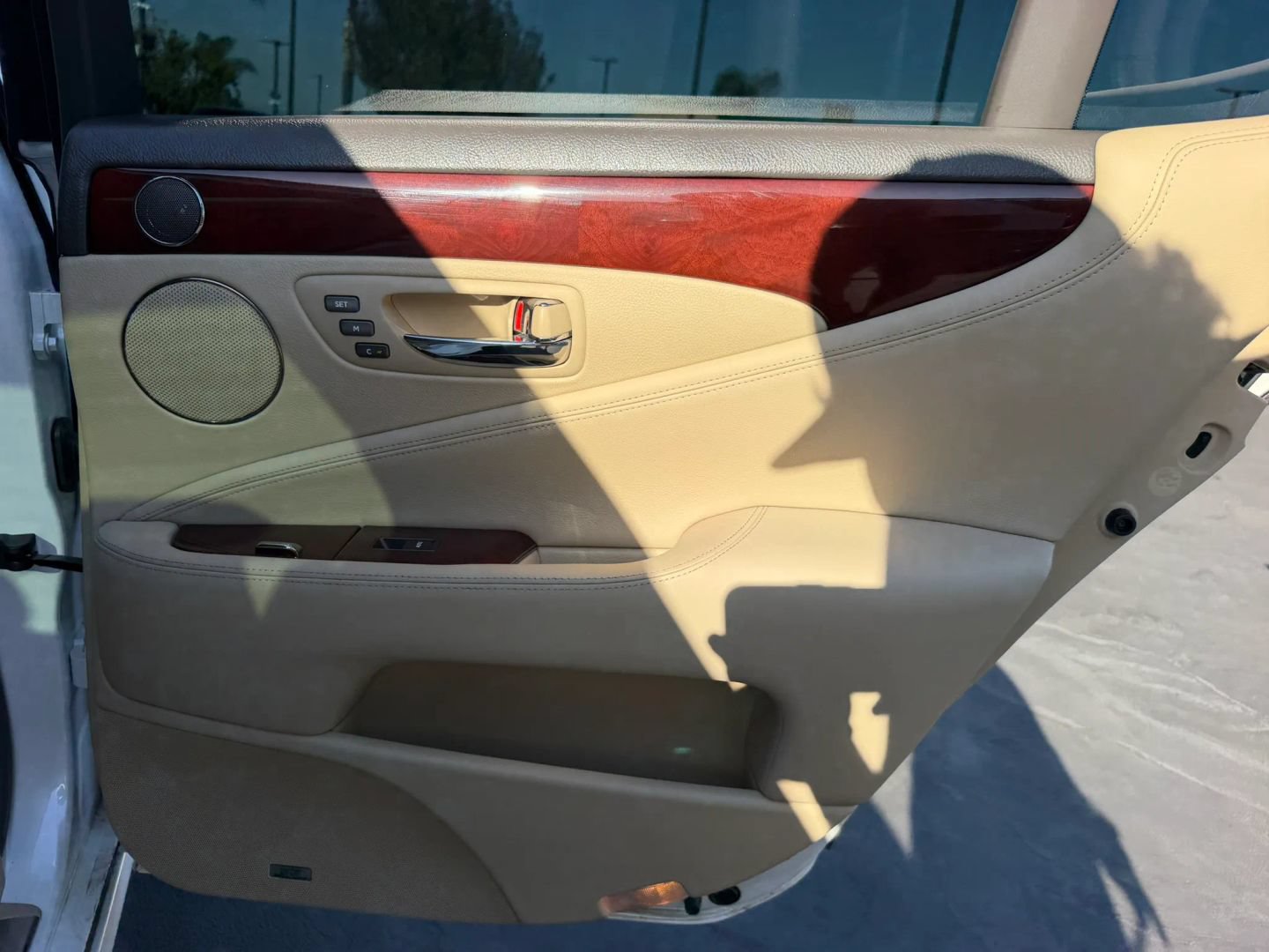 Used 2007 Lexus LS 460 RWD image 18