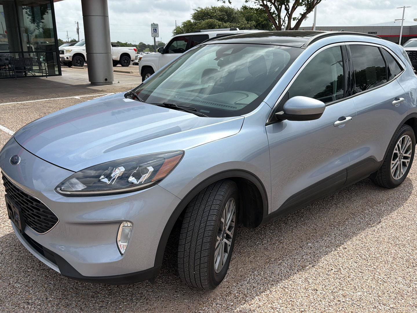 Used 2022 Ford Escape SEL w/ Technology Package FWD image 7