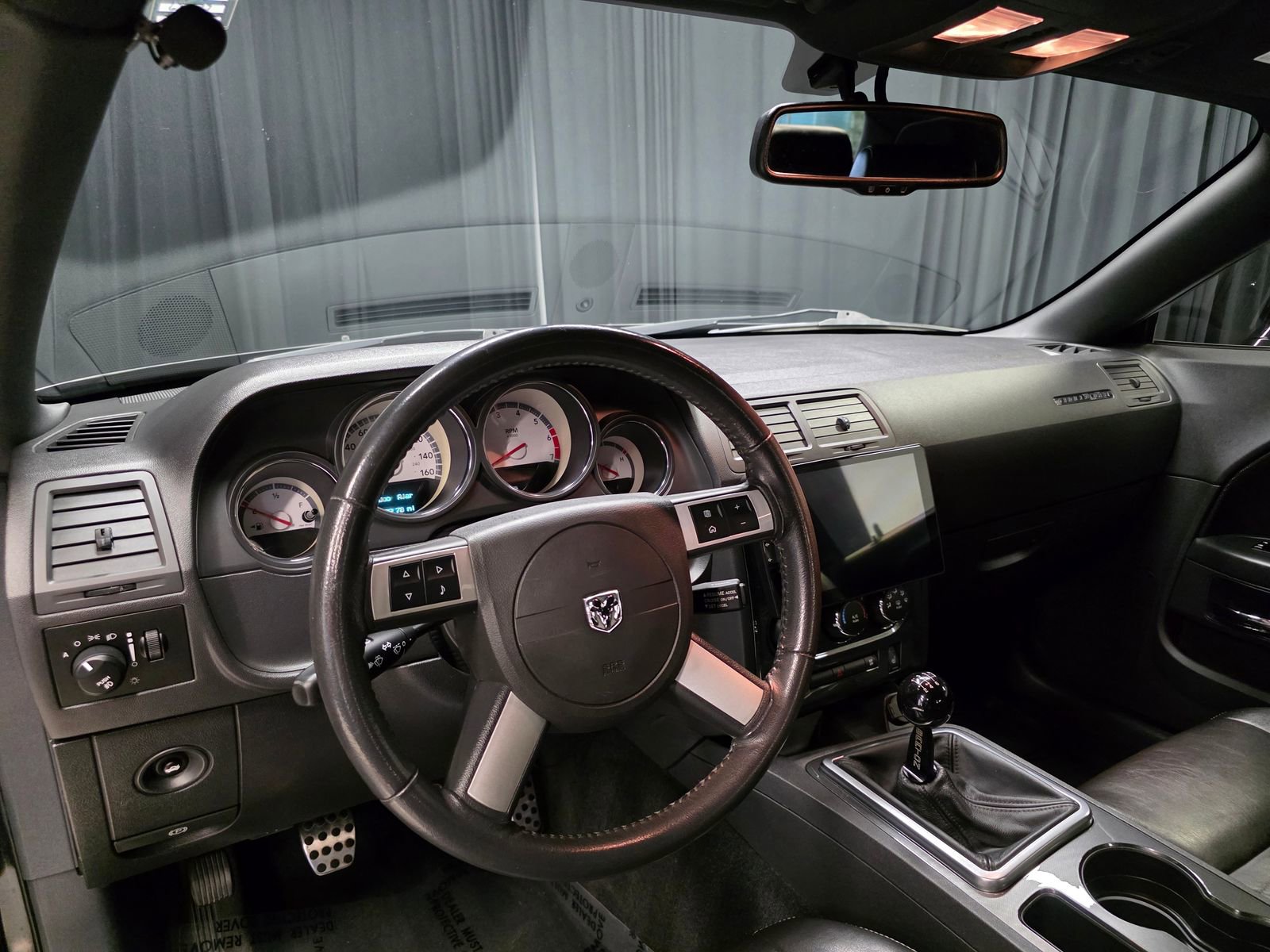 Used 2010 Dodge Challenger R/T RWD image 29