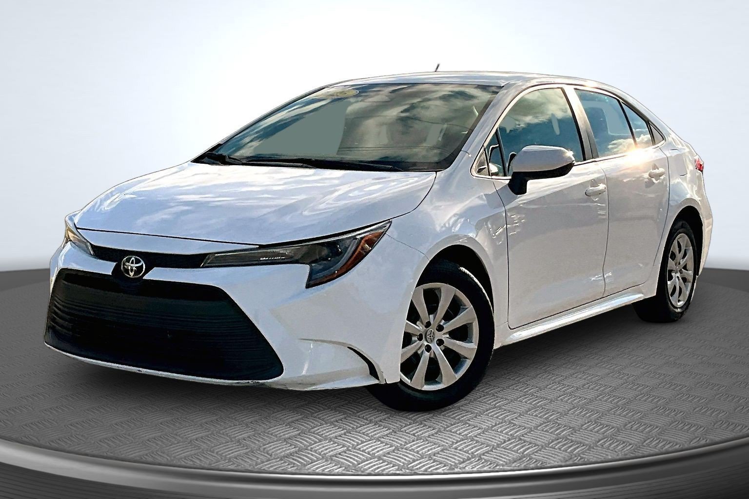 Used 2025 Toyota Corolla LE