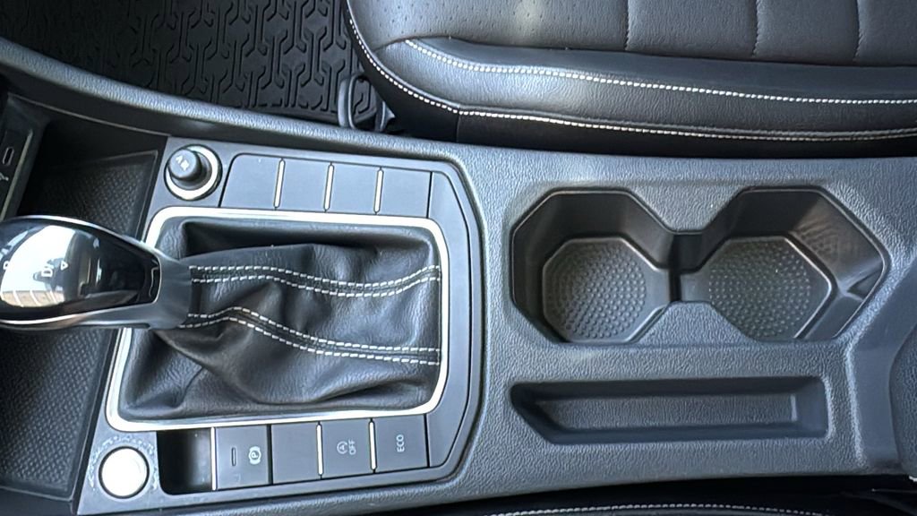 Used 2023 Volkswagen Jetta SE FWD image 15
