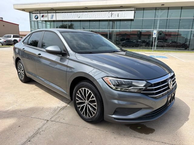 Used 2019 Volkswagen Jetta SE w/ Cold Weather Package FWD image 1