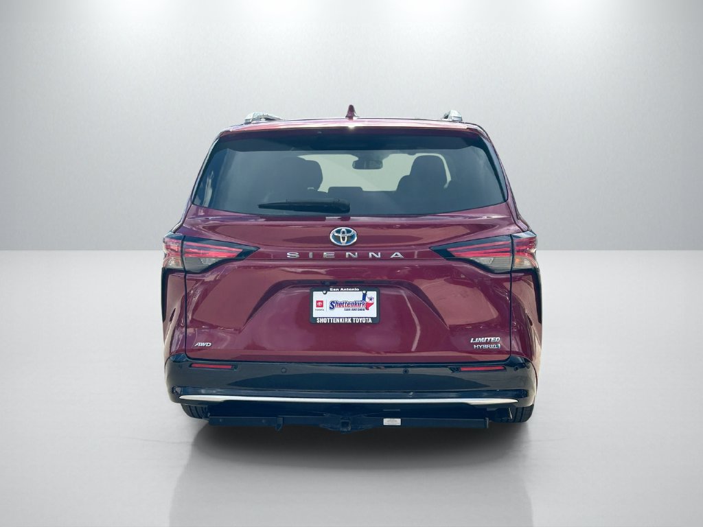 Used 2023 Toyota Sienna Limited AWD/4WD image 6