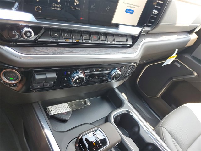 New 2026 GMC Sierra 1500 SLT image 15