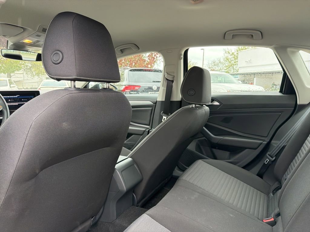 Used 2025 Volkswagen Jetta S image 9