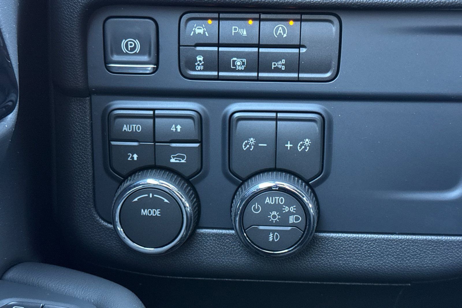 New 2026 Chevrolet Suburban High Country image 29