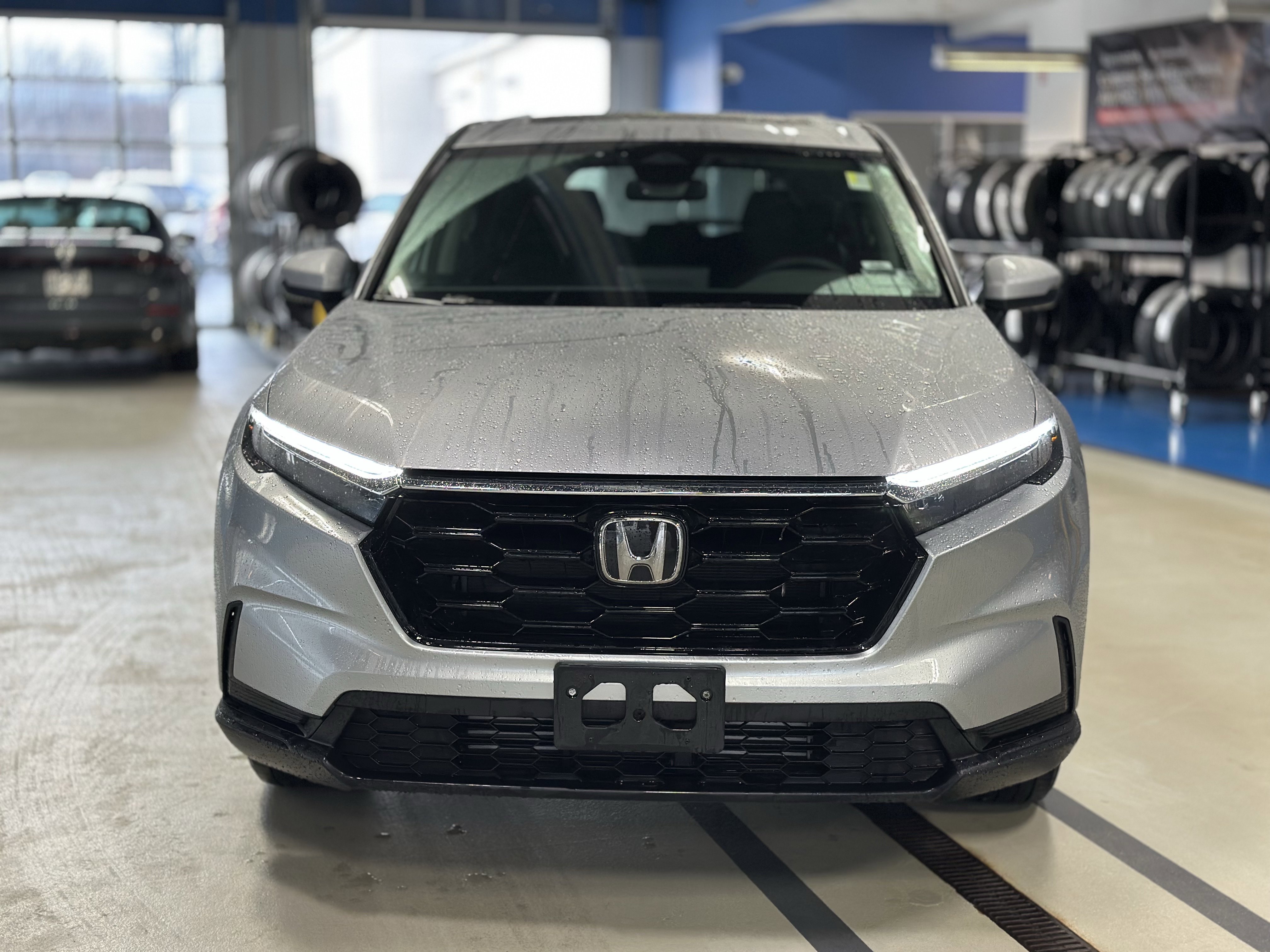 Used 2025 Honda CR-V EX image 2