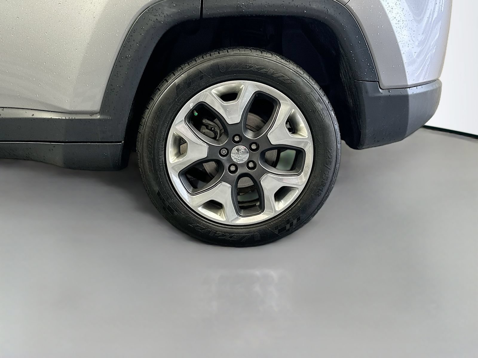 Used 2018 Jeep Compass Limited AWD/4WD image 30