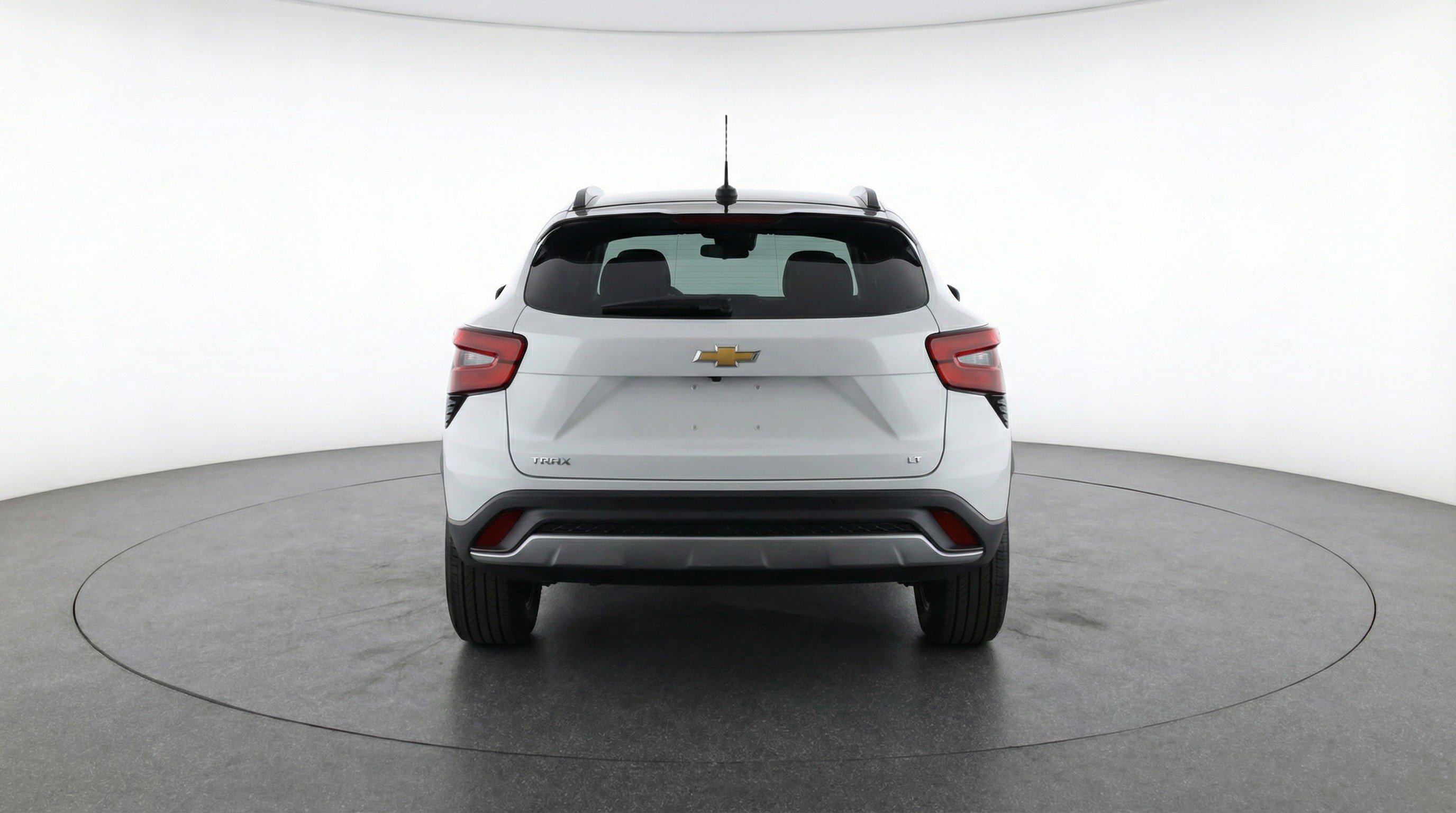 Used 2025 Chevrolet Trax LT FWD image 7